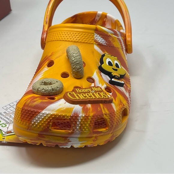 Crocs Classic Honey Nut Cheerios Clogs Junior 5 Womens 7 All-Terrain New In Box - Picture 4 of 8